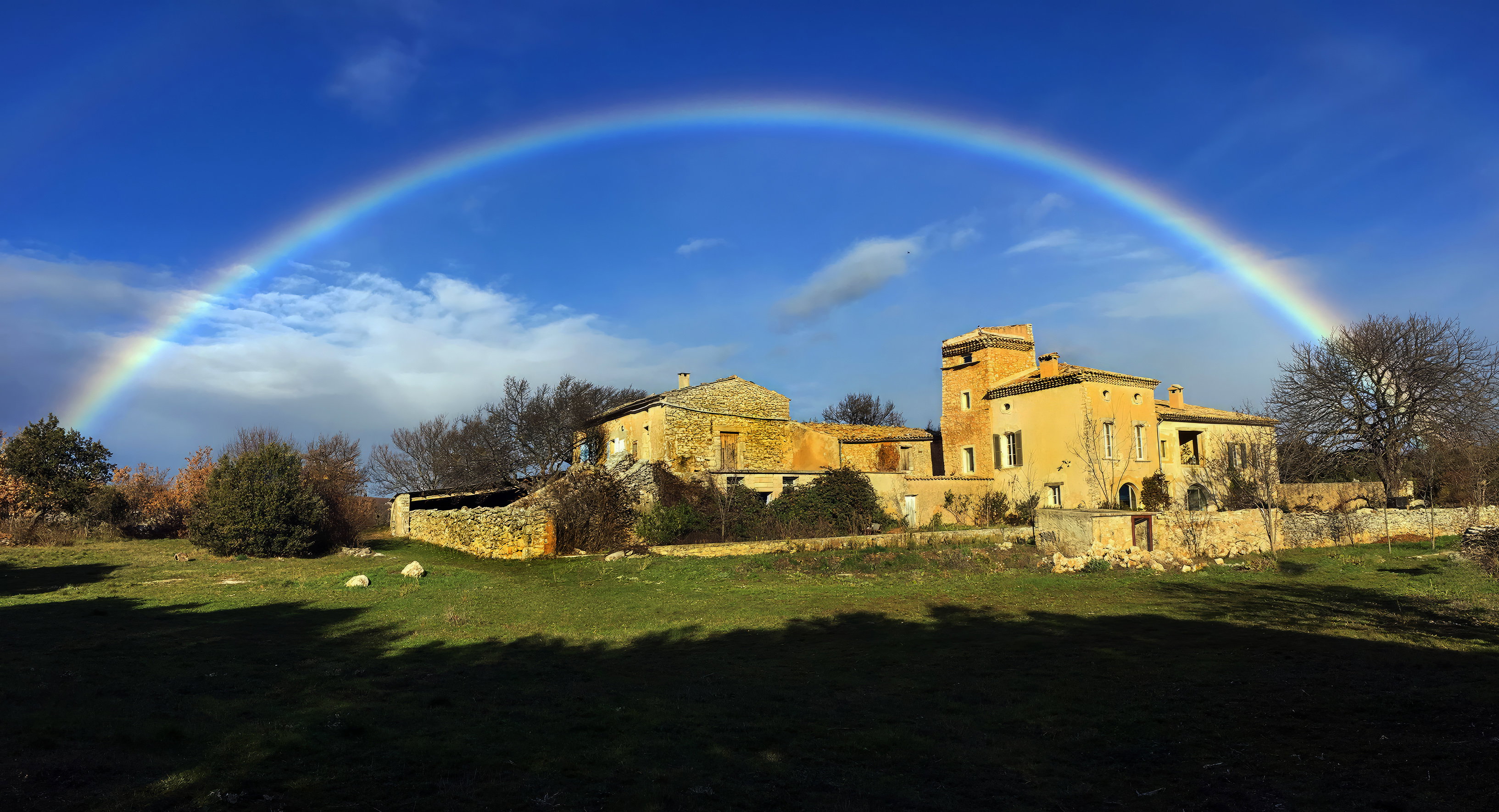 Nature house in SIMIANE-LA-ROTONDE