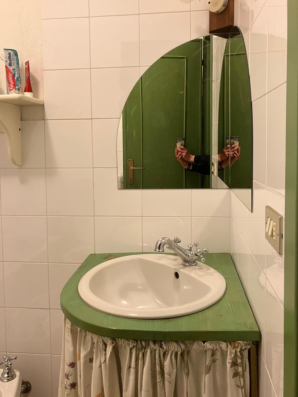 - image: 28