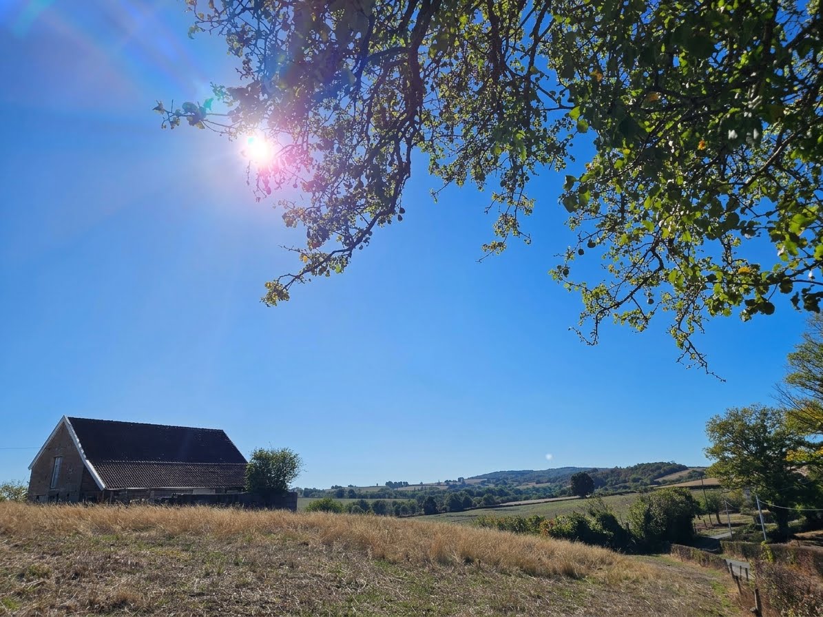 Naturhäuschen in Grury