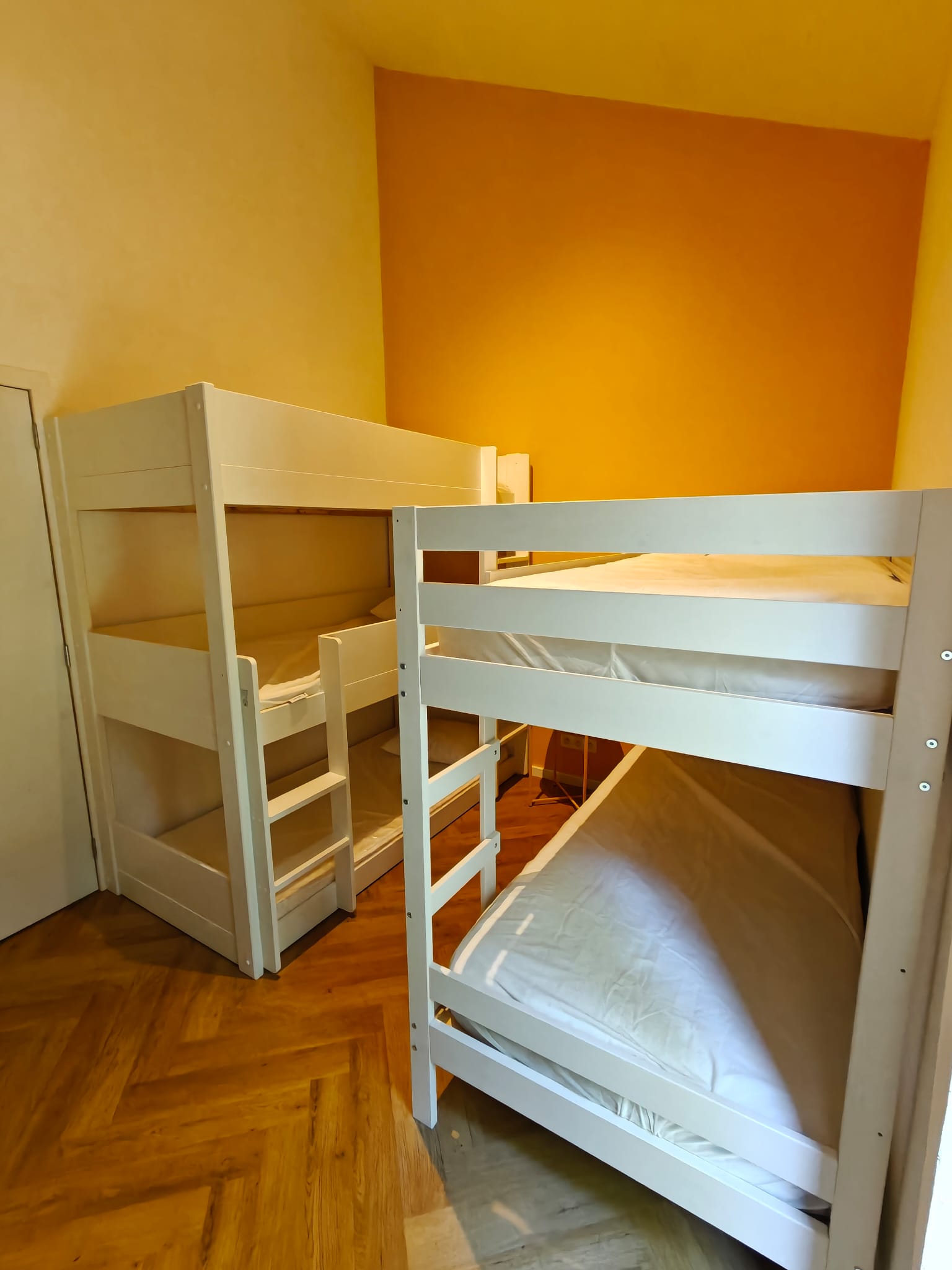 - image: 24