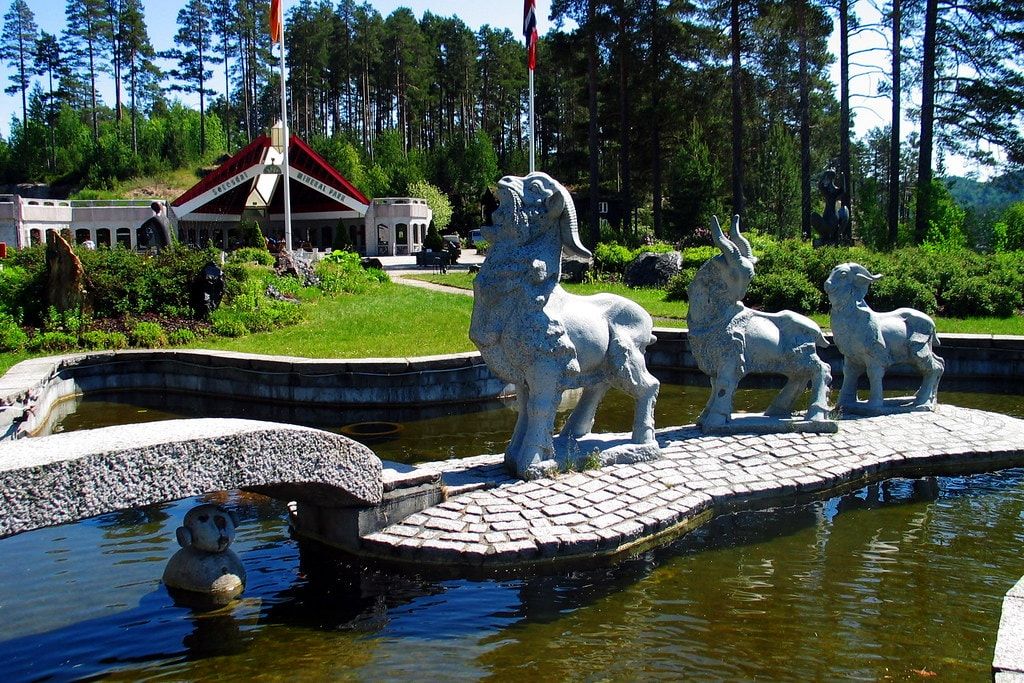 - image: 25