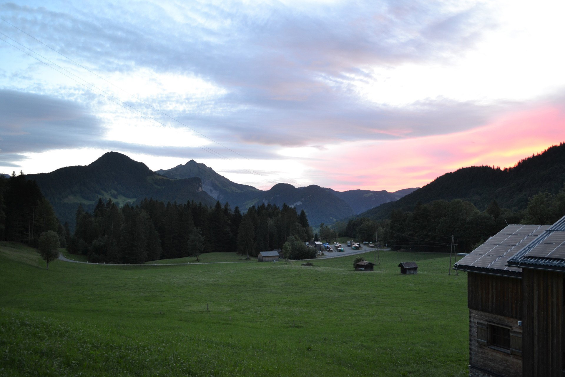 - image: 22